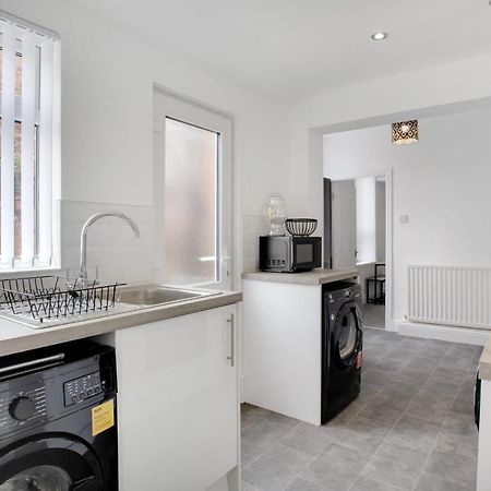 Stunning 4-Bedroom, 2 Bathrooms In Sunderland صندرلاند المظهر الخارجي الصورة
