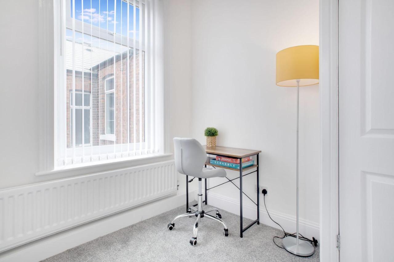 Stunning 4-Bedroom, 2 Bathrooms In Sunderland صندرلاند المظهر الخارجي الصورة